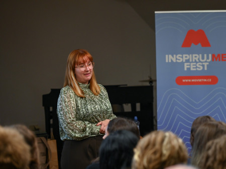 Prvním hostem letošního InspirujME festu byla Dr. Michaela Hrušková